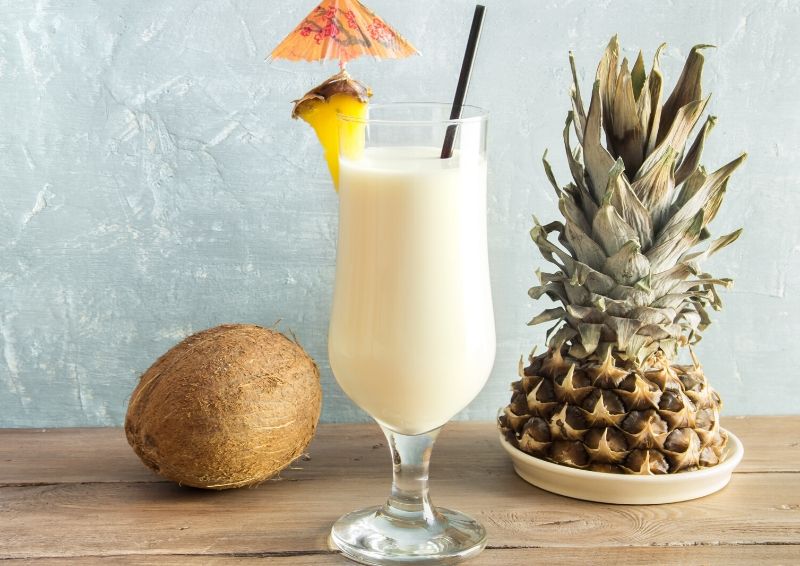 https://savoredsips.com/wp-content/uploads/2020/04/pina-colada-cocktail-w1.jpg