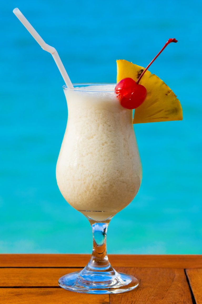 15 Best Tropical Beach Drinks for Summer (with Recipes) - Savored Sips