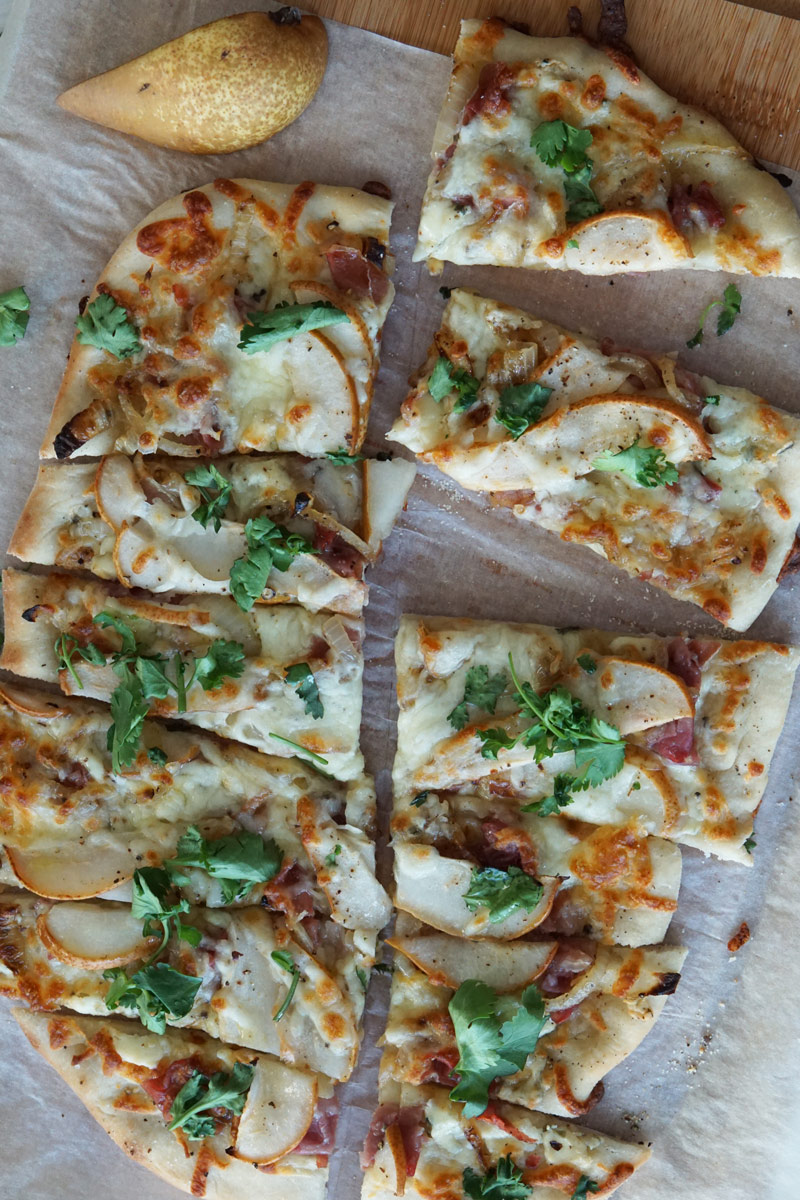 Pear, Prosciutto and Gorgonzola Pizza - Recipe Runner