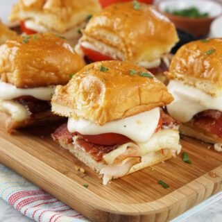 Kentucky hot brown sliders