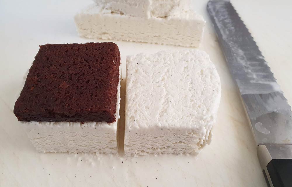 ice cream on brownies