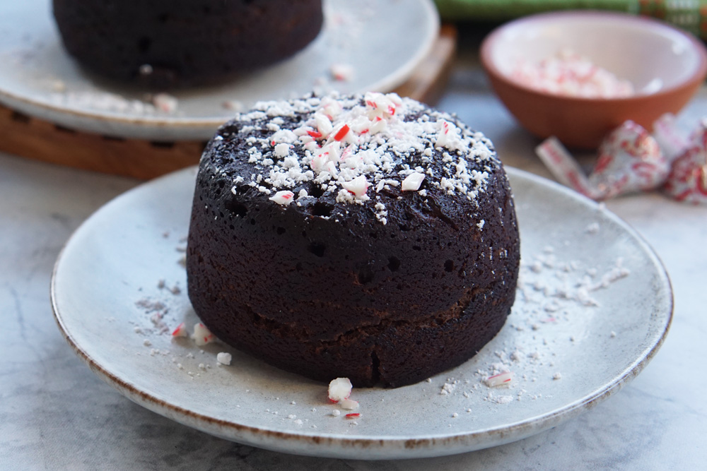 Peppermint chocolate lava cake