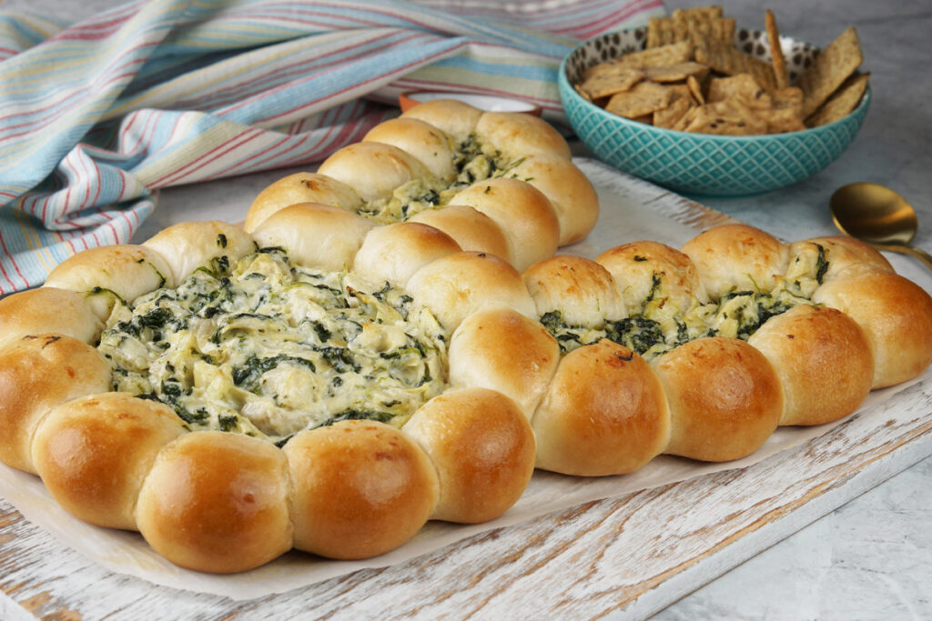 Easter bunny spinach dip