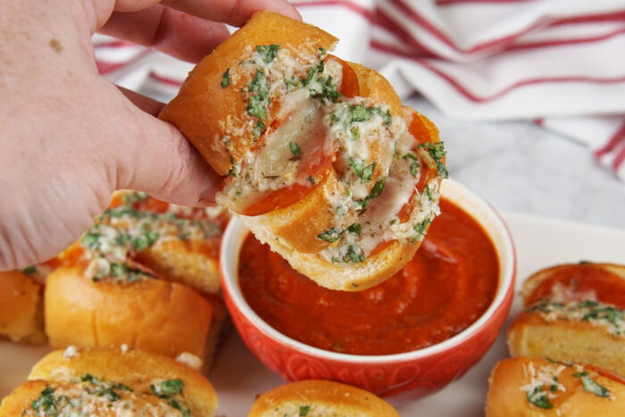 Pepperoni pizza bites