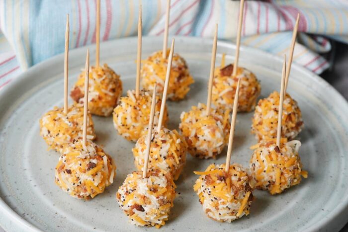 mini cheeseballs