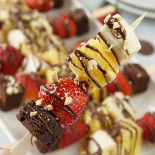 banana split skewers