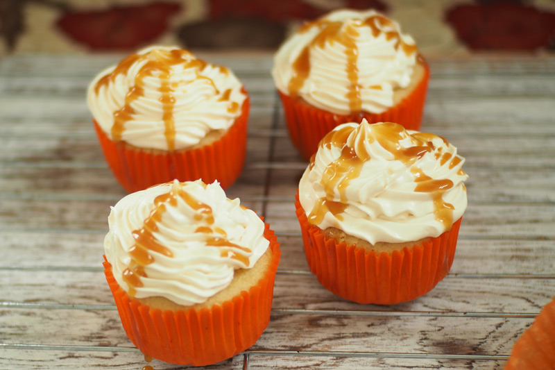 caramel apple cupcakes