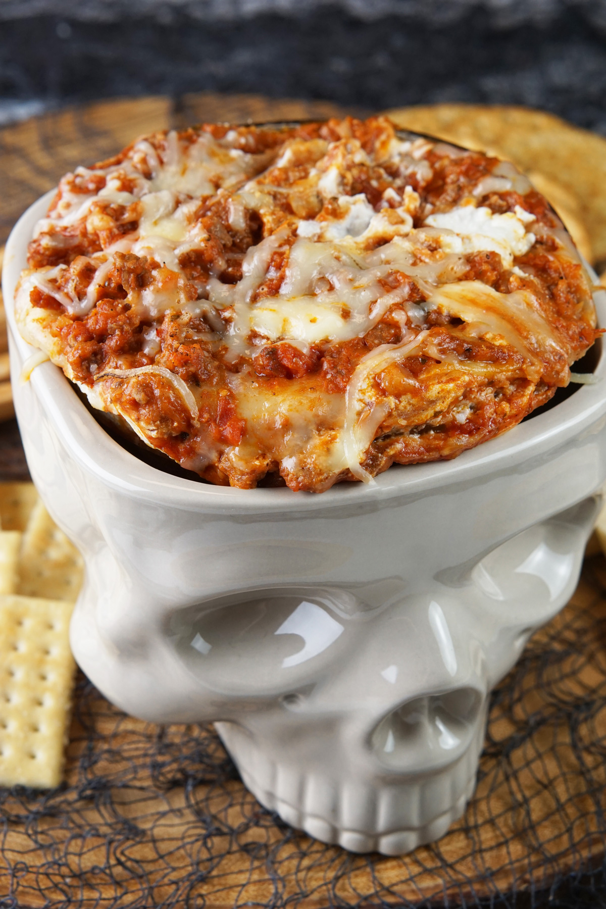 Halloween lasagna dip