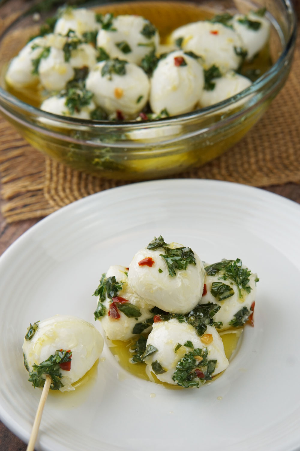 Marinated mozzarella balls